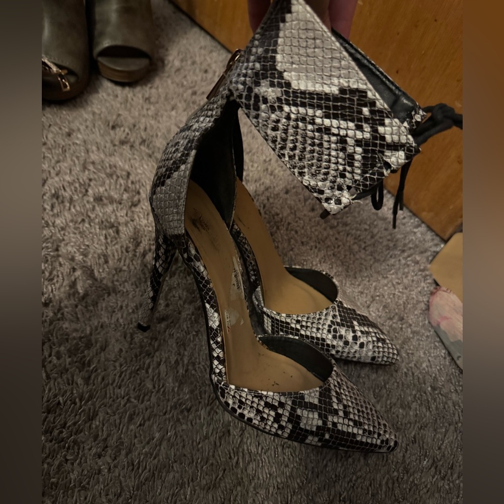 Size 7 heels